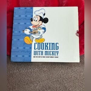 Disney Vintage Cooking with Mickey and Chefs of Walt Disney World Resort